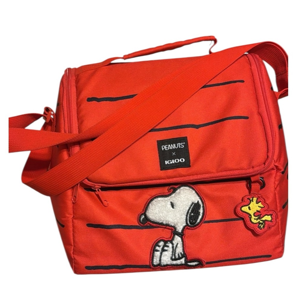 Peanuts Snoopy Insulated Cooler Bag 16-Can Capacity Red